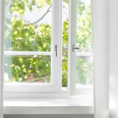 Airy And Bright One-bedroom *