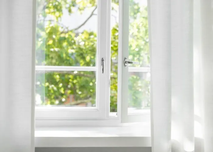 Airy And Bright One-bedroom *