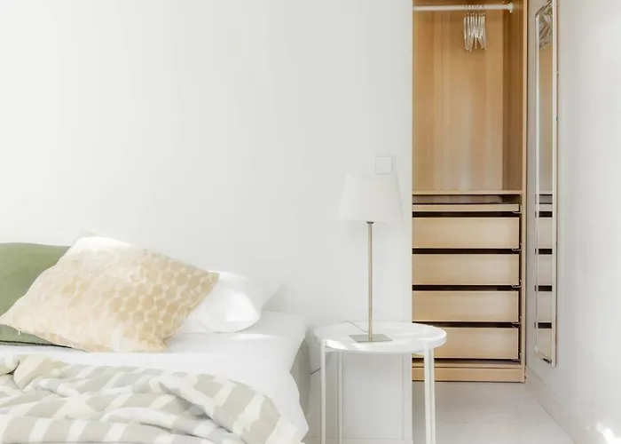 شقة Airy And Bright One-bedroom