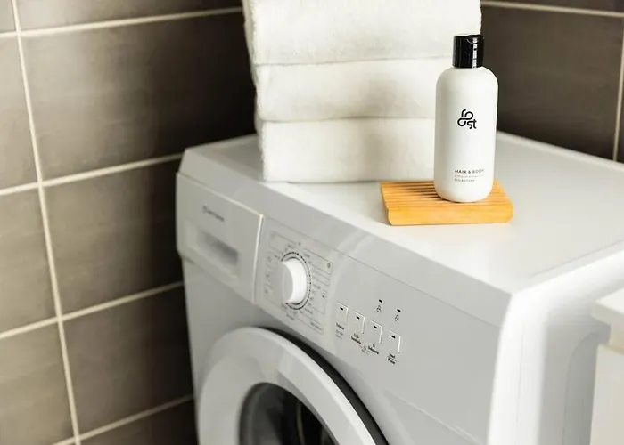 Airy And Bright One-bedroom شقة هلسنكي